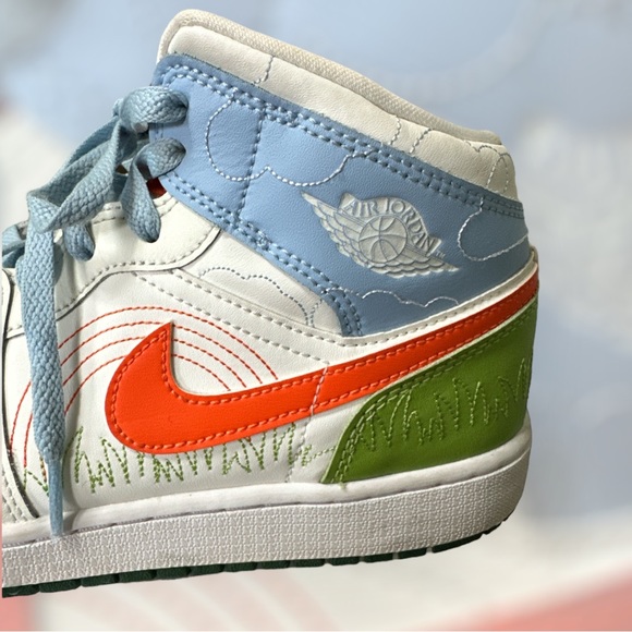 GUC Jordan 1 Mid SE Stitch size 7Y - Picture 3 of 8